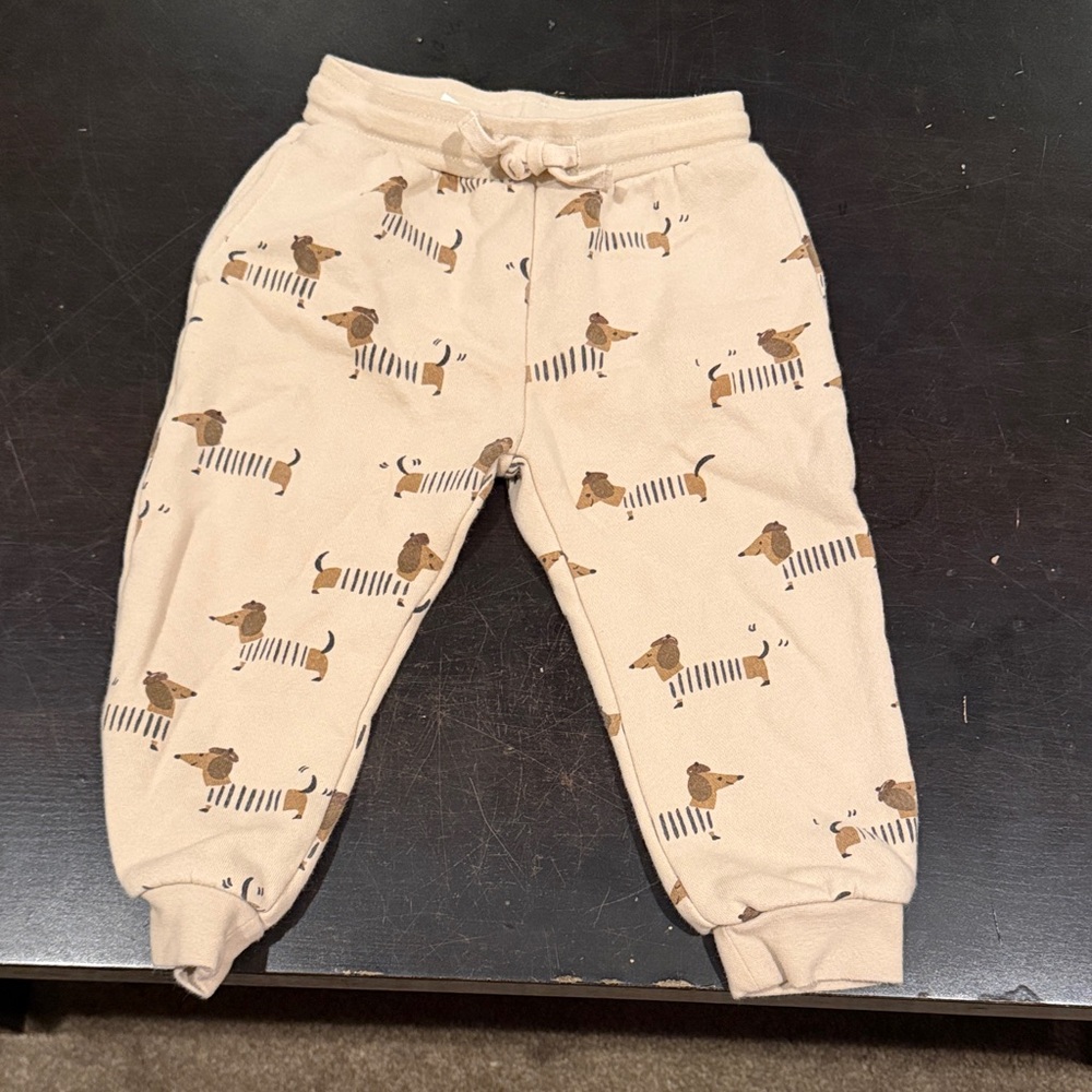 Rylee and Cru (dachshund) Beige Dog-Print Jogger Pants
